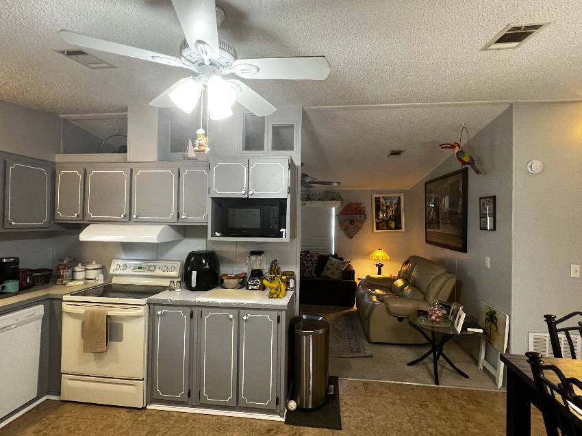 618 Century Drive a Winter Haven, FL Mobile or Manufactured Home for Sale